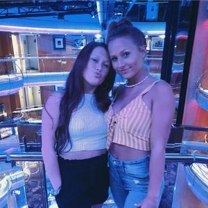 Meet your Posher, Taylor